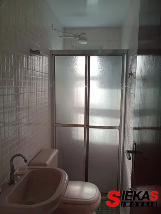 Imagem Apartamento para venda ou locação no Caiçara, Praia Grande-SP: 2 quartos, 1 suíte, 1 sala, 2 banheiros, 1 vaga e 90m². Venha conferir!