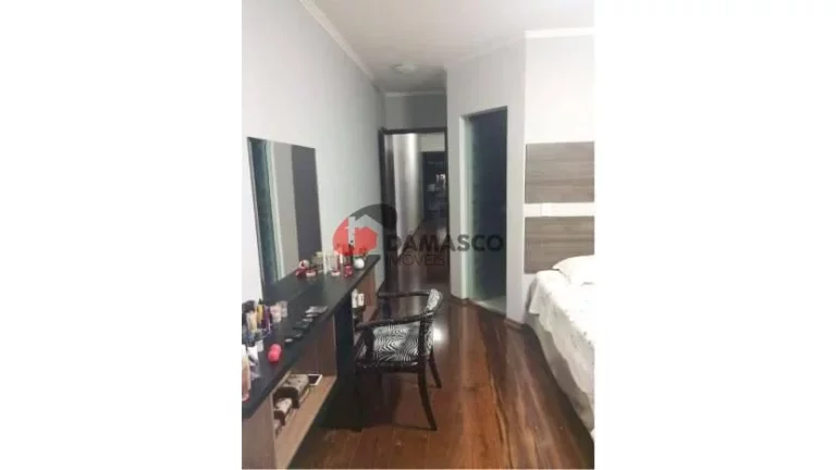 Imagem Sobrado à venda 3 Quartos, 1 Suite, 2 Vagas, 204M², Sítio da Figueira, São Paulo - SP