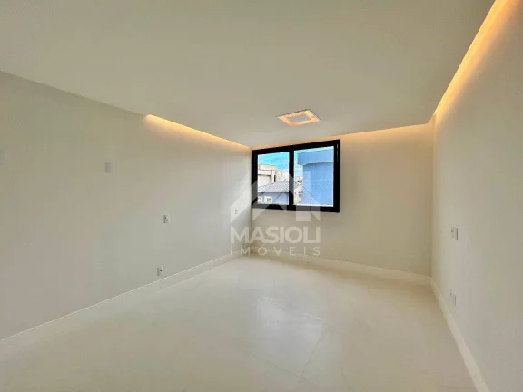 Imagem Casa com 4 suítes no Jardins Veneza