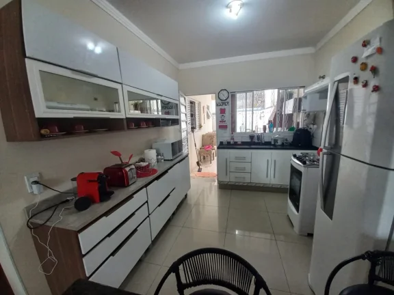 Imagem Venda de Casa em Condomínio de Luxo em Jardim Santa Marta, Sorocaba-SP: 2 Quartos, 1 Suíte, 2 Salas, 2 Vagas, 75,30m²!