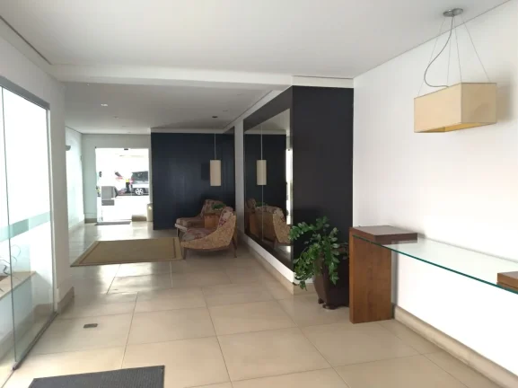 Imagem Linda cobertura de 321M² com 3 quartos e 2 suítes. Armários, varandas, ampla sala.