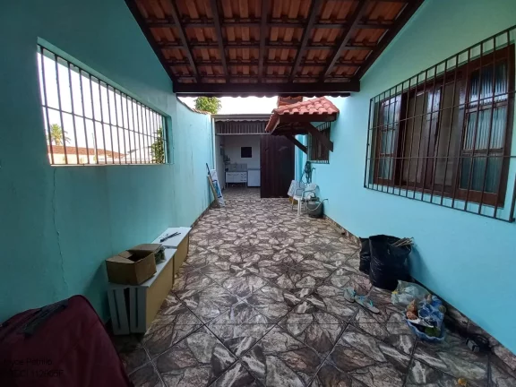 Imagem Casa 3 dormitórios e piscina, disponível para locação em Peruíbe.
