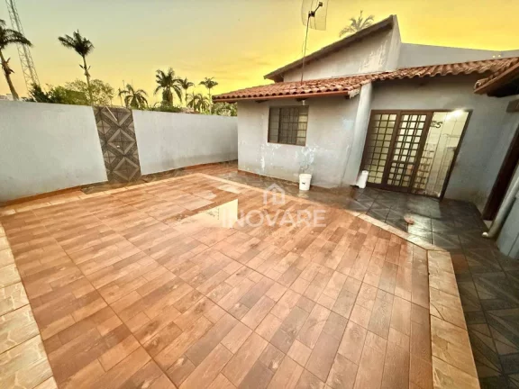 Imagem Casa com 4 dormitórios à venda, 183 m² por R$ 400.000,00 - Setor Central - Itumbiara/GO