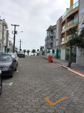 Apartamento na quadra do Mar|Excelente|Alta ocupação na Temporada