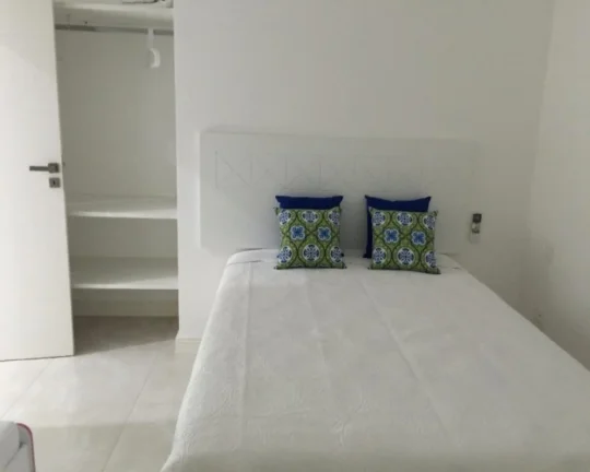 Imagem Imperdível oportunidade de casa para venda ou locação em Guarujá-SP, no Balneário Praia do Pernambuco: 4 quartos, 4 suítes, 2 salas, 4 banheiros, 2 vagas de garagem, 300m². Aproveite!