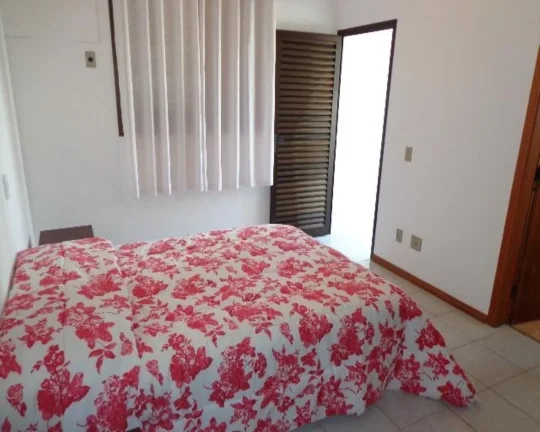 Imagem Apartamento à venda no Guarujá na Praia das Pitangueiras.