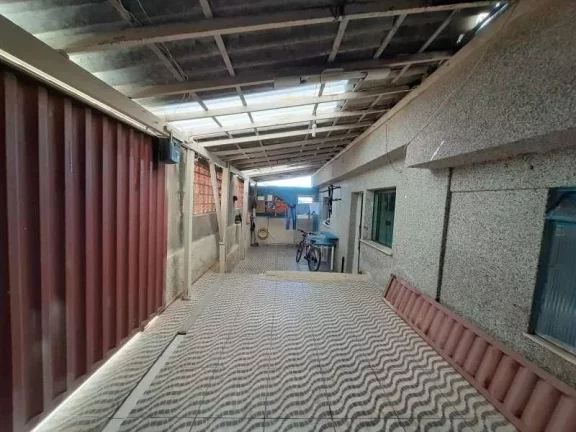 Imagem Moradia Confortável de 3 Dormitórios com Suíte e Vaga de Garagem