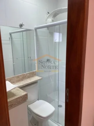 Imagem Sobrado em condomínio fechado, 2 dormitórios, sendo 2 suítes, com armários, camas e colchões, e...
