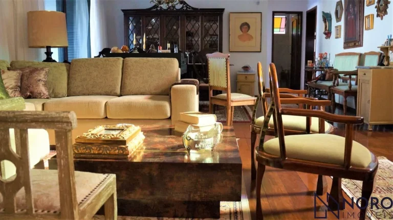 Imagem Casa ampla à venda no Bairro Nossa Senhora de Lourdes