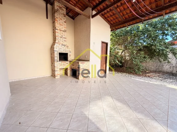 Imagem Excelente Casa Plana Averbada no Iririú próxima do Colégio Santo Antônio!!