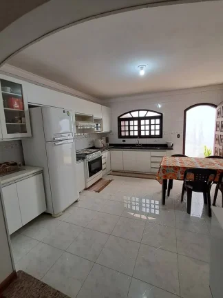 Imagem Casa para Alugar com 110m², 2 dormitórios, sendo 1 suíte, 1 sala e 1 vaga!!!