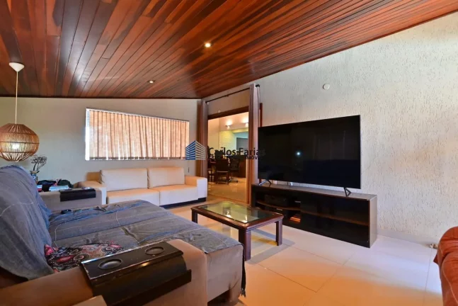 Foto do imóvel: Casa em Condomínio para Venda em Brasília, Setor Habitacional Tororó (Jardim Botânico), 3 dormitórios, 1 suíte, 3 banheiros, 4 vagas