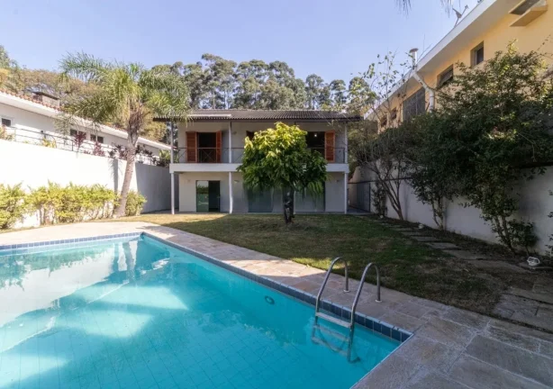 Imagem Imperdível: Casa de Luxo para Locação em São Paulo - Alto de Pinheiros 6 quartos, 6 suítes, 2 salas, 7 banheiros, 6 vagas, 450m²