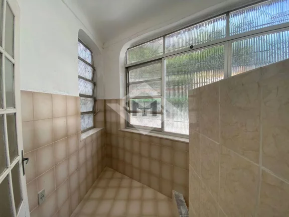 Imagem Casarão de 3 Andares: Venda ou Locação; Amplo, Funcional e Bem Localizado