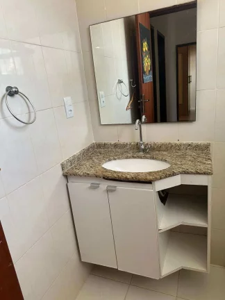 Imagem Casa de condomínio à venda em Lauro de Freitas, Buraquinho, com 3 quartos, 260m2