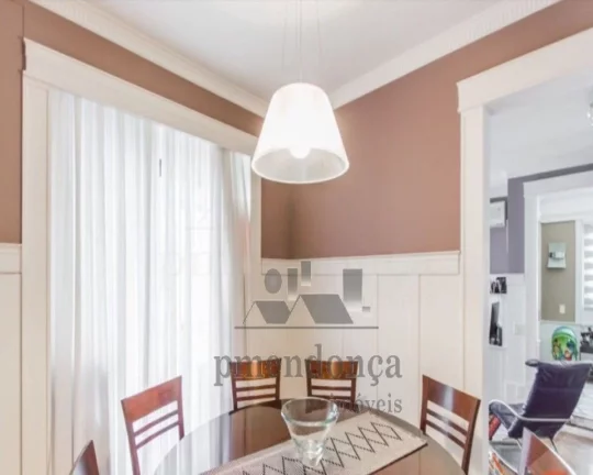 Imagem Apartamento totalmente reformado, andar alto, com 3 amplas suites, ar condicionado, copa e cozinha, ...