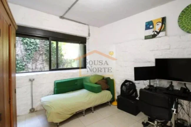 Imagem Casa estilo rústico industrial em condomínio fechado com guarita e segurança 24h. Terreno de 278m...