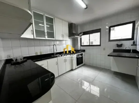Imagem Apartamento confortável e moderno. Conta com 1 suíte ampla com armários e closet, espaço privati...