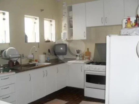Imagem Sobrado à venda com 3 quartos, sendo 3 suítes, em Morumbi, São Paulo - SP