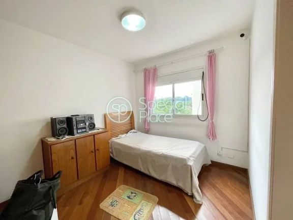 Imagem Apartamento com 261m² na Vila Nova Conceição. Living bem amplo e iluminado para dois ambientes, v...
