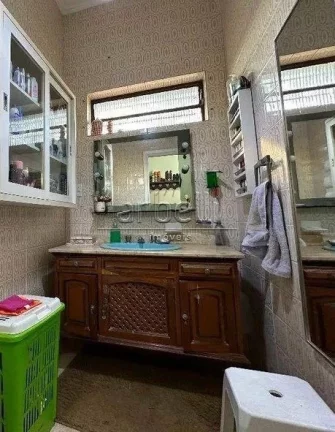 Imagem Casa com área total de 295 M² e 170M² de área construída, com 3 dormitórios sendo 1 suíte, 3 ...