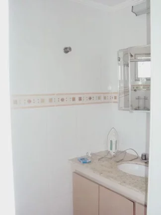 Imagem Praia de Astúrias, 30 m do Mar, Reformado, 2 garagens, 140 m² de área útil, 100 m da Praia de Pitangueiras, Linda Vista ao Mar.