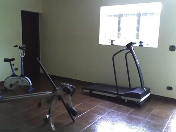 Imagem Excelente casa assobradada em Rio das Pedras, com 4 quartos (sendo 2 suites) com hidromassagem, vara...