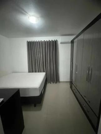 Imagem Apartamento com 2 dormitórios sendo 1 suíte e 1 vaga de garagem em Itapema/SC