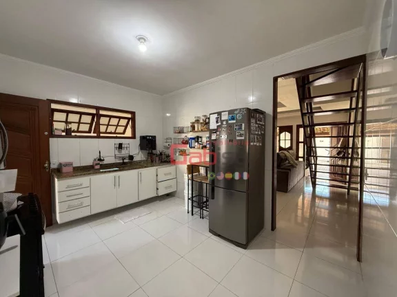 Imagem Casa com 3 dormitórios à venda, 200 m² por R$ 800.000,00 - Palmeiras - Cabo Frio/RJ