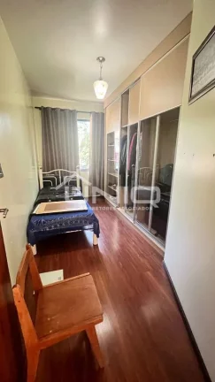 Imagem Casa Suíte + 3 Dormitórios - Vila Isabel