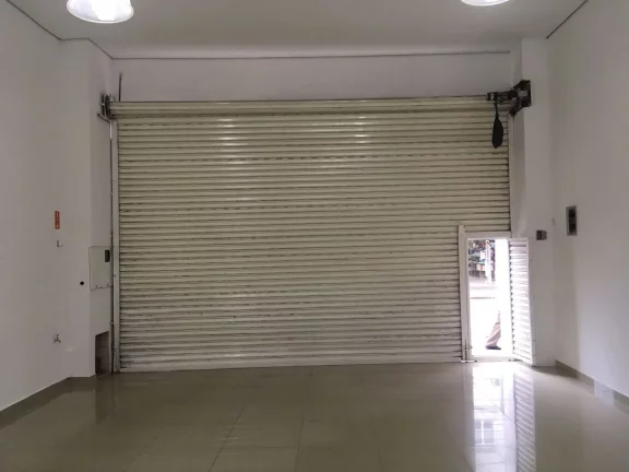 Imagem Excelente barracão comercial, na principal rua comercial do centro, muito bem localizado, próximo ...