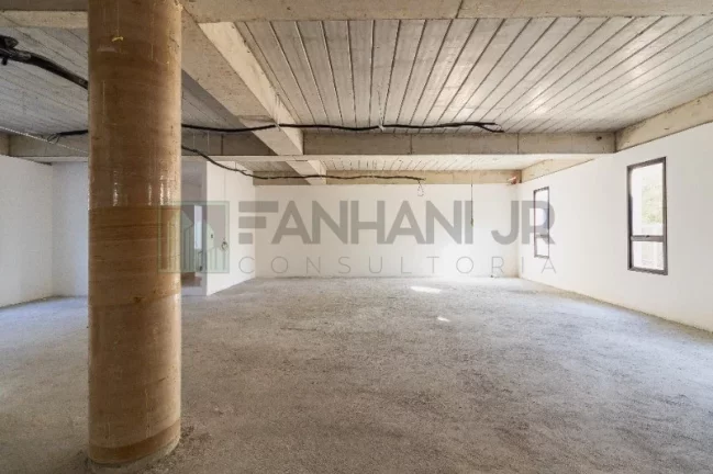 Imagem Imóvel comercial de prestígio no coração do Jardim Paulista: 10 salas, 10 banheiros, 700m² em São Paulo-SP!