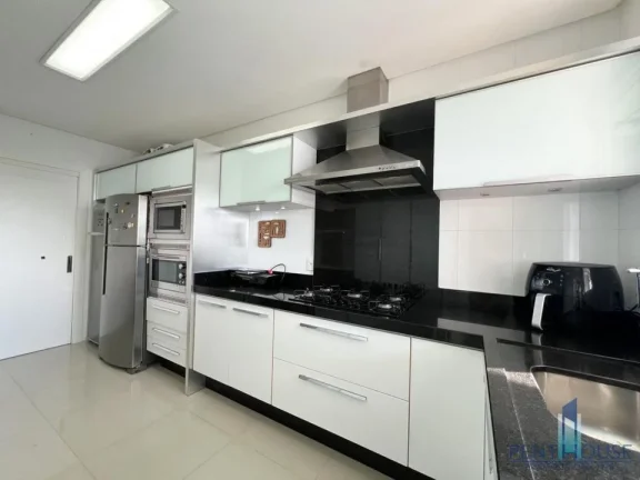 Imagem Apartamento Quadra Mar para Venda em Balneário Camboriú, CENTRO, 3 dormitórios, 3 suítes, 4 banheiros, 2 vagas