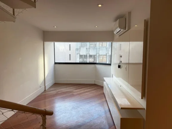 Imagem Cobertura duplex com 188m2 na Vila Olímpia
