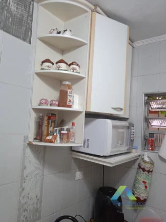 Imagem SOBRADO À VENDA COM 3 DORMITÓRIOS E 2 BANHEIROS NO JARDIM SANTA EMÍLIA!