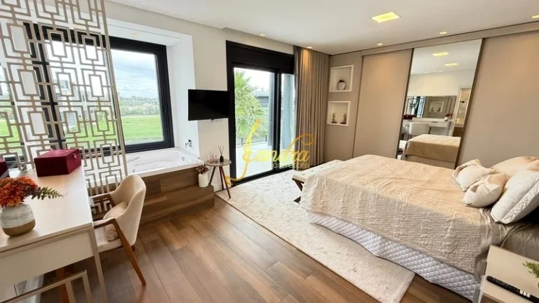 Imagem Sobrado finamente mobiliado e decorado com 472m2 de área construída e piscina