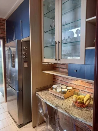 Imagem Vende se Sobrado 3 dormitórios, sendo duas suítes Bairro João Leite