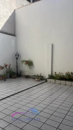 Imagem Excelente residencia bem localizado para venda no bairro do Ibes em Vila Velha com 210m²,o Sobrado possui 5 quartos, 2 banheiros e 2 vagas.