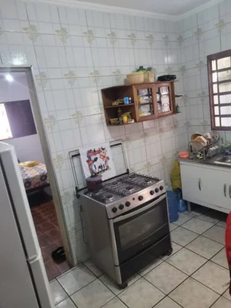 Imagem Sobrado com 2 dormitórios à venda, 137 m² por R$ 370.000,00 - Cidade Boa Vista - Suzano/SP
