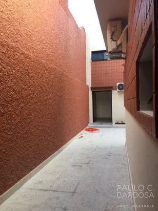 Imagem Sobrado Comercial com renda compatível - 271,5m²