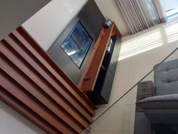 Imagem Casa Sobrado, 3 dormitórios (1 suíte), Vila Branca, Jacareí.