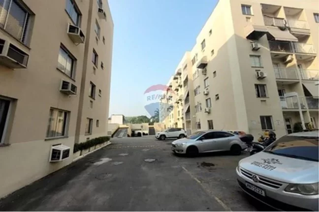 Imagem Apartamento Completo na Praça Seca - Oportunidade Única!