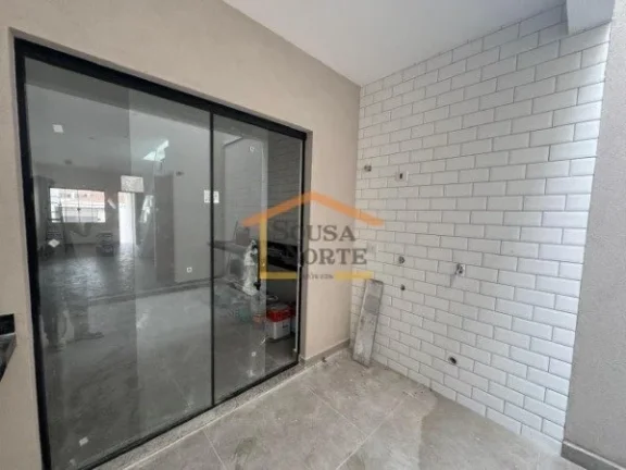 Imagem Sobrado NOVO, 3 dormitórios, sendo 3 suítes, sala ampla, cozinha, lavanderia, quintal, 4 banheiros...