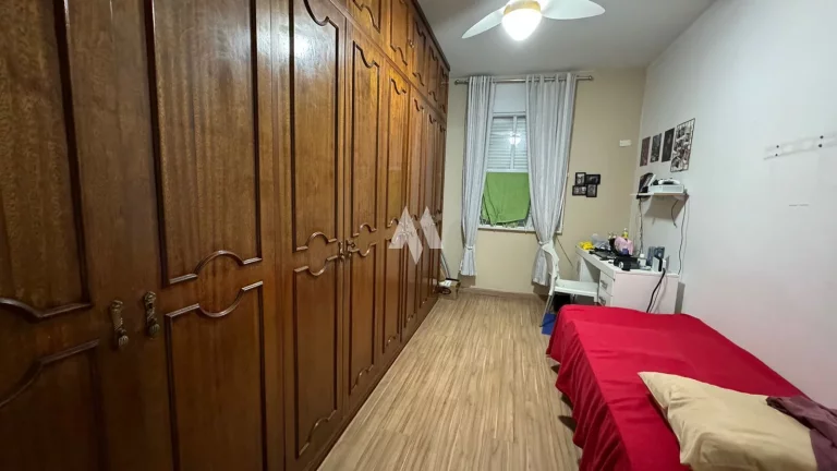 Imagem Sobrado com 3 quartos á venda em Santos