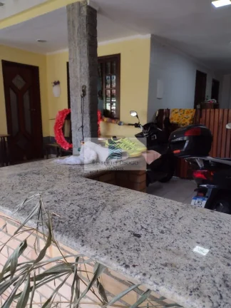 Imagem Casa em condomínio à venda no Rio de Janeiro-RJ, bairro Taquara: 3 quartos, 1 suíte, 2 salas, 2 banheiros, 1 vaga, 200m².