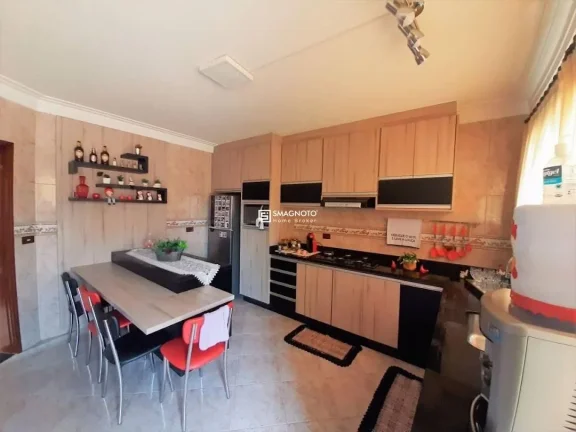 Imagem Casa com 3 dormitórios à venda, 186 m² por R$ 650.000,00 - Vila Rezende - Piracicaba/SP