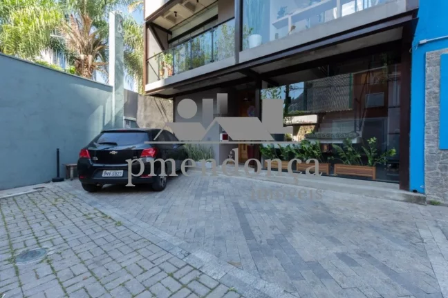 Imagem Casa de Vila em Perdizes com 3 sui­tes e 2 vagas, 202m²