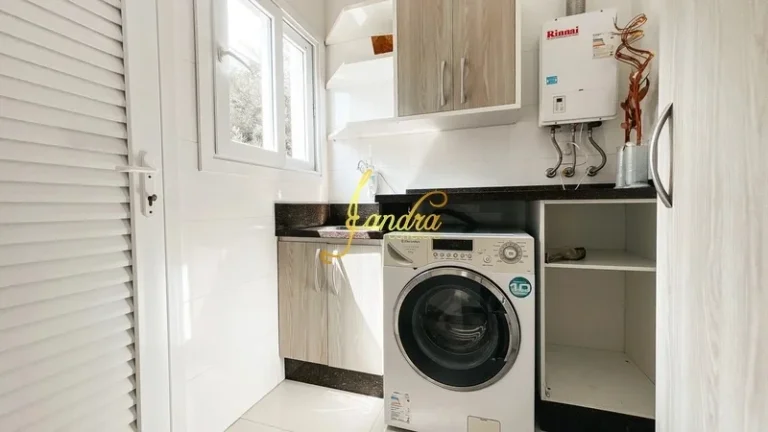 Imagem Casa térrea em Condomínio com 04 suítes mobiliado e decorado