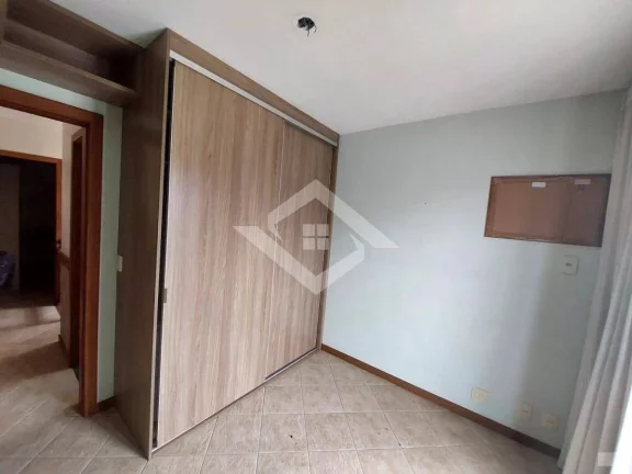 Imagem Casa 5 qrtos (2 Suítes), 2 Salões. Cond. Parque dos Girassois, Campo Grande