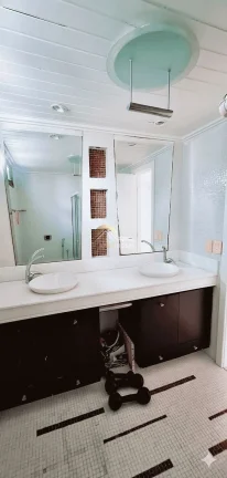 Imagem 150 m² bem distribuídos na Graça: 2 salas com varanda, 3 suítes, dependência completa e 3 vagas num